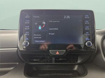 Toyota Yaris 1.5 VVT-h Design E-CVT (116 ps) - BLUETOOTH - AIR CON - DAB