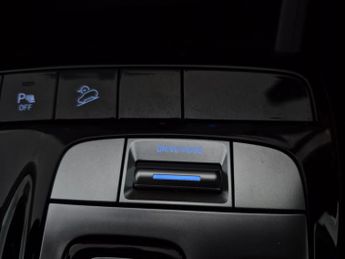Hyundai Tucson 1.6 h T-GDi SE Connect (230 ps) - NAV - BLUETOOTH - CRUISE