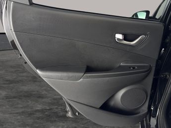 Hyundai Kona 64kWh Premium (10.5kW Charger) (204 ps) - REVERSE CAM - NAV - HE