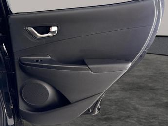 Hyundai Kona 64kWh Premium (10.5kW Charger) (204 ps) - REVERSE CAM - NAV - HE