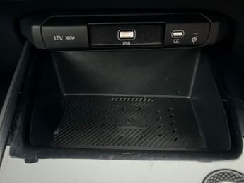 Kia Niro 64.8kWh 4 (201 bhp) - ACTIVE LANE ASSIST - HEAT AND COOL SEATS