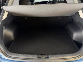 Kia Niro 64.8kWh 4 (201 bhp) - ACTIVE LANE ASSIST - HEAT AND COOL SEATS