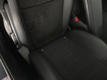BMW iX1 30 66.5kWh M Sport xDrive (11kW Charger) (313 ps) - NAV