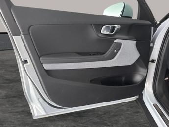 Polestar Polestar 2 Single Motor 69kWh Standard Range Fastback FWD (231 ps) - HEATED