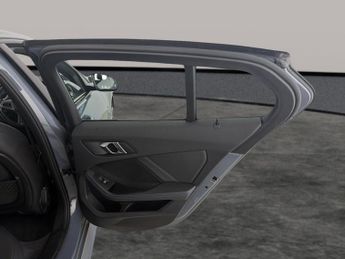 BMW 1 Series 1.5 118i M Sport (LCP) DCT (136 ps) - LUGGAGE COMPARTMENT PACKAG