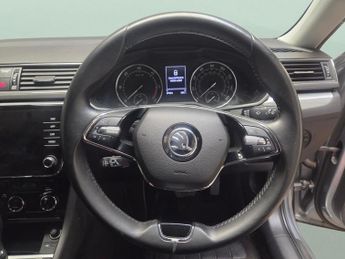 Skoda Superb 2.0 TDI SE Technology DSG (150 ps) - DRIVER MEMORY SEAT - BLUETO