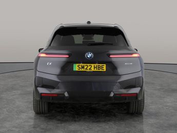 BMW iX 40 76.6kWh M Sport xDrive (326 ps) - HUD - HK AUDIO - DRIVING AS