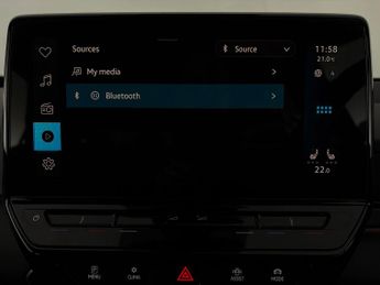 Volkswagen ID.3 Pro 58kWh Life (145 ps) - HEATED SEATS - NAV - HEATED STEERING