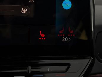 Volkswagen ID.3 Pro 58kWh Life (145 ps) - HEATED SEATS - NAV - HEATED STEERING