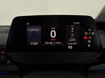 Volkswagen ID.3 Pro 58kWh Life (145 ps) - HEATED SEATS - NAV - HEATED STEERING