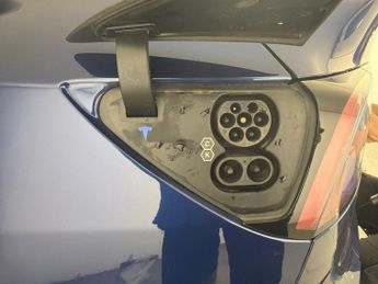 Tesla Model Y (Dual Motor) Long Range 4WDE (384 bhp) - HEATED STEERING - WIFI