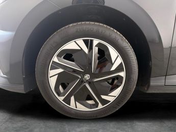 MG Mg4 51kWh SE (170 ps) - DRIVING MODES - 17IN ALLOYS - CLIMATE CONTRO