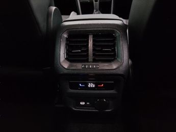 Volkswagen Tiguan 2.0 TDI R-Line DSG (150 ps) - HEATED STEERING - ASSISTANCE PACK 