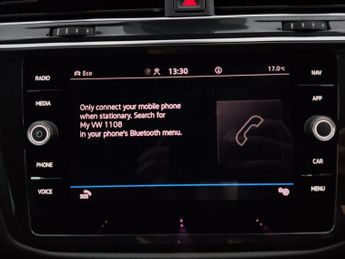 Volkswagen Tiguan 2.0 TDI R-Line DSG (150 ps) - HEATED STEERING - ASSISTANCE PACK 