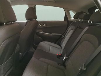 Hyundai Kona 64kWh Premium (10.5kW Charger) (204 ps) - KEYLESS ENTRY - LED - 