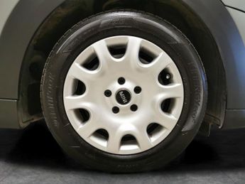 Mini Hatch 1.5 One Classic Steptronic (102 ps) - PERFORMANCE CONTROL