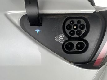 Tesla Model Y SUV RWD (346 ps) KEYLESS ENTRY - REV CAM - LED LIGHTS - SAT NAV