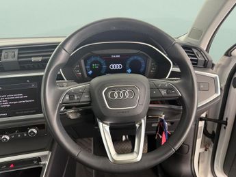 Audi Q3 1.4 TFSIe 45 Technik Plug-in S Tronic 13kWh (245 ps) - LANE DEPA