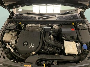 Mercedes-Benz CLA 1.3 CLA180 AMG Line Coupe 7G-DCT (136 ps) - ACTIVE LANE KEEPING 