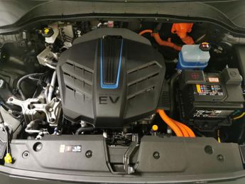 Hyundai Kona 64kWh Premium (10.5kW Charger) (204 ps) - KEYLESS ENTRY - LED - 