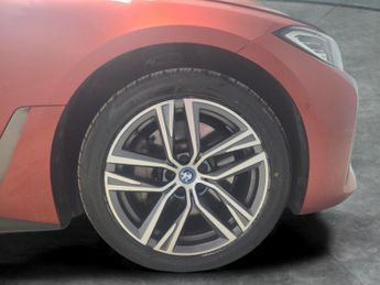 BMW i4 40 83.9kWh Sport Gran Coupe eDrive (340 ps) - INTERIOR TRIM - AL