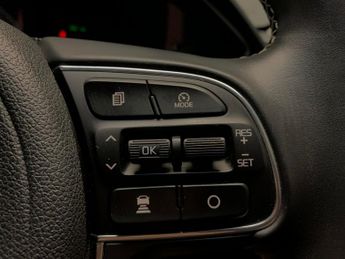 Kia Niro 64kWh 4+ (201 bhp) - NAV - HEATED STEERING - BLIND SPOT ASSIST