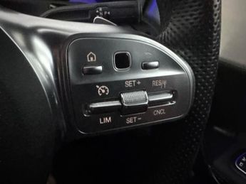 Mercedes-Benz CLA 1.3 CLA200 AMG Line (Premium) Coupe 7G-DCT (163 ps) - LED - NAV