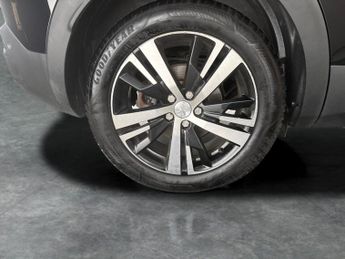 Peugeot 3008 1.6 13.2kWh GT Line Plug-in e-EAT 4WD (300 ps) - ROOF RAILS - LE