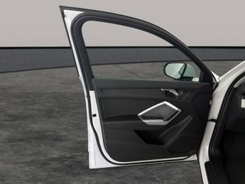 Audi Q3 1.4 TFSIe 45 Technik Plug-in S Tronic 13kWh (245 ps) - LANE DEPA