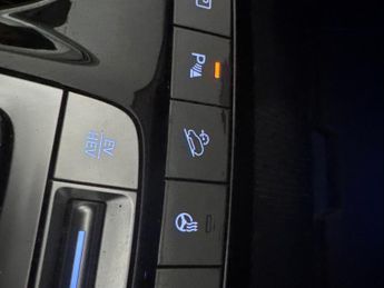 Hyundai Tucson 1.6 T-GDi 13.8kWh Premium Plug-in 4WD (265 ps) - HEATED SEATS