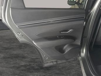 Hyundai Tucson 1.6 T-GDi 13.8kWh Premium Plug-in 4WD (265 ps) - HEATED SEATS
