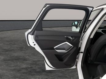 Audi Q3 1.4 TFSIe 45 Technik Plug-in S Tronic 13kWh (245 ps) - LANE DEPA