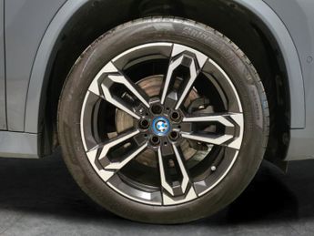 BMW iX1 30 66.5kWh M Sport xDrive (11kW Charger) (313 ps) - ALCANTARA - 