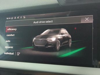 Audi A3 1.5 TFSI 35 S line Sportback S Tronic (150 ps) - LED - LEATHER