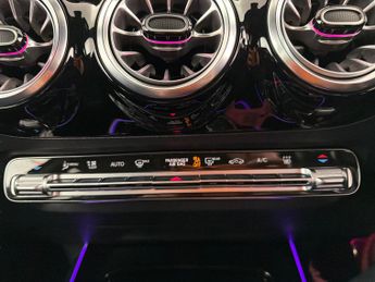 Mercedes-Benz EQA EQA 250+ 70.5kWh AMG Line (190 ps) - ADAPTIVE LIGHTS - HEATED LE