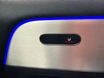Mercedes-Benz EQA EQA 250+ 70.5kWh AMG Line (190 ps) - ADAPTIVE LIGHTS - HEATED LE
