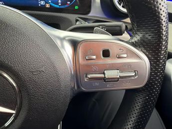 Mercedes-Benz CLA 1.3 CLA180 AMG Line (Premium 2) Coupe 7G-DCT (136 ps) - LED - NA
