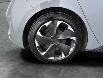 Cupra Born 58kWh V2 (204 ps) - CLIMATE CONTROL - PARK SENSORS - DAB