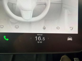 Tesla Model Y (Dual Motor) Long Range 4WDE (384 bhp) - HEATED STEERING - WIFI