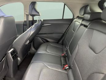 Kia Niro 64.8kWh 4 (201 bhp) - REVERSE CAM - NAV - HEATED SEATS