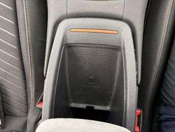 Cupra Born 58kWh V2 (204 ps) - CLIMATE CONTROL - DAB - PRIVACY GLASS