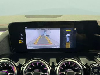 Mercedes-Benz EQA EQA 250+ 70.5kWh AMG Line (190 ps) - ADAPTIVE LIGHTS - HEATED LE