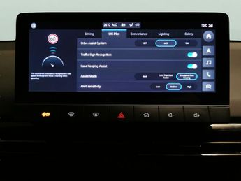 MG Mg4 64kWh Trophy Long Range (203 ps) - HEATED STEERING - BLIND SPOT 