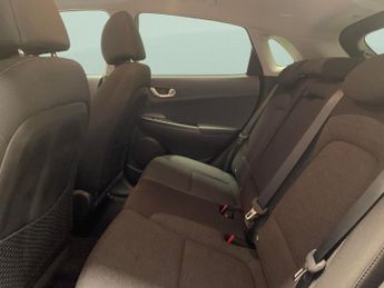 Hyundai Kona 64kWh Premium (10.5kW Charger) (204 ps) - HEATED SEATS - HEATED 