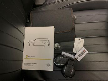 Mini Electric Hatch Cooper SE 32.6kWh Level 3 (184 ps) - DRIVING ASSISTANT - PARK AS