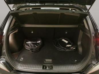 Hyundai Kona 64kWh Premium (10.5kW Charger) (204 ps) - KEYLESS ENTRY - LED - 