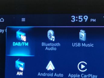 Hyundai Kona 64kWh Premium (10.5kW Charger) (204 ps) - ACTIVE LANE ASSIST
