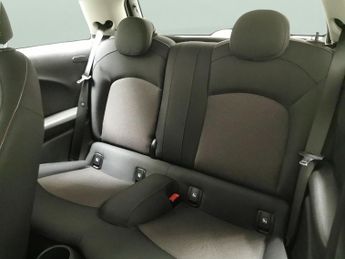 Mini Hatch 1.5 One Classic Steptronic (102 ps) - PERFORMANCE CONTROL