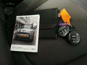 Mini Hatch 1.5 One Classic Steptronic (102 ps) - PERFORMANCE CONTROL