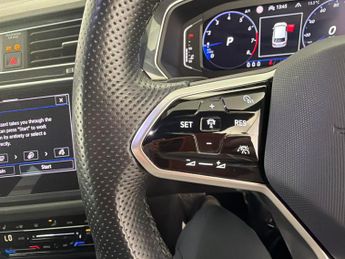 Volkswagen Tiguan 1.5 TSI R-Line DSG (150 ps) - CLIMATE CONTROL - SD CARD MEDIA IN